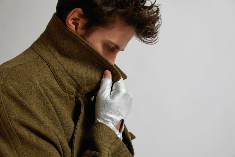 Pushing Traditional Style: SEYMOURE's Fingerless Driving Gloves for Men