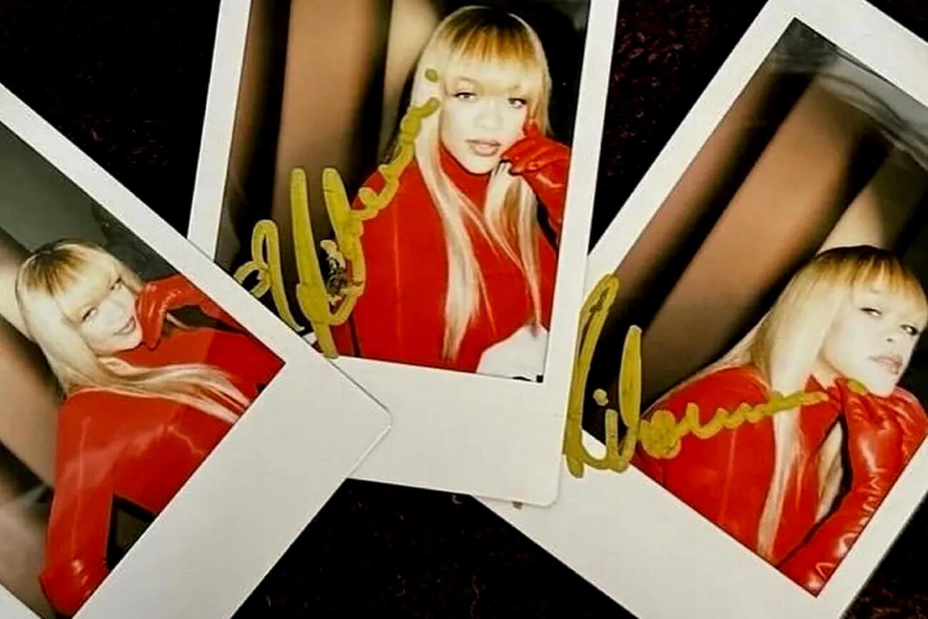 Rihanna Stuns in Seymoure's Red Runway Opera Gloves at Fenty Beauty Shanghai Pop-Up Rihanna Stuns in Seymoure's Red Runway Opera Gloves at Fenty Beauty Shanghai Pop-Up