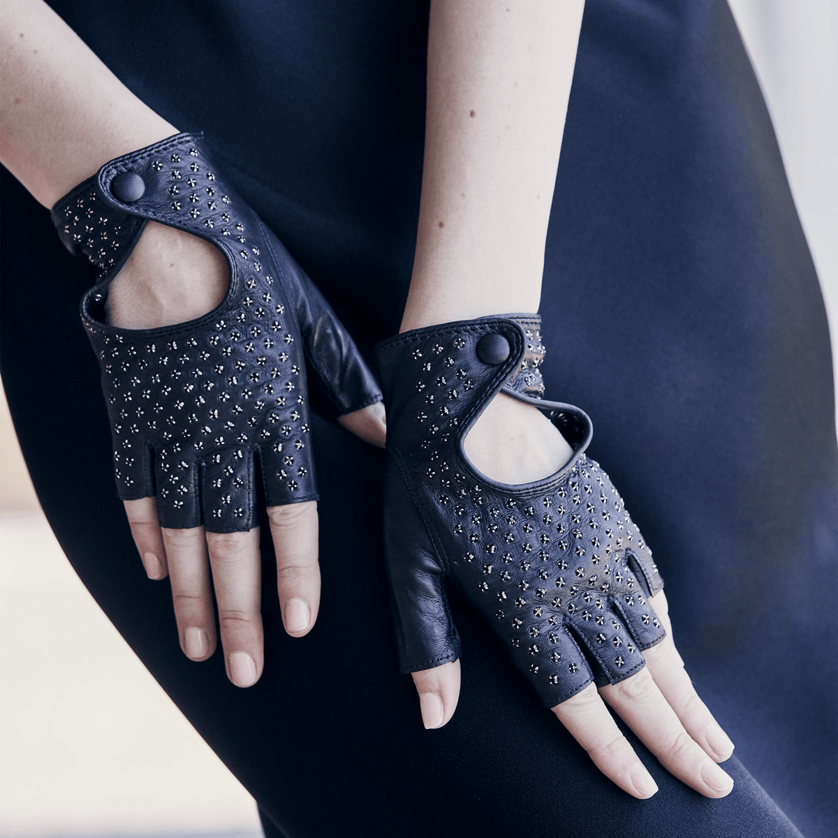 Fingerless womens leather gloves sales
