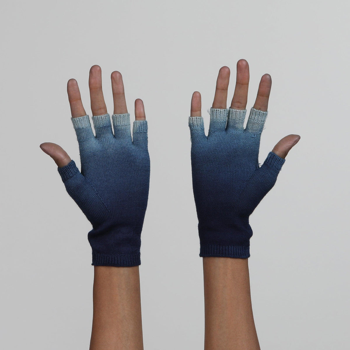 Emily Glove in Virgin White – Seymoure Luxury Group